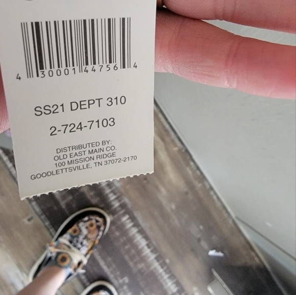 Bobbie brooks black tank top !! - Picture 4 of 6